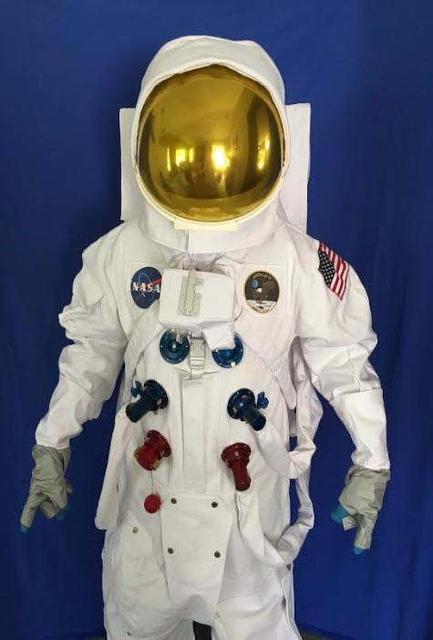 NASA Apollo Deluxe Replica A7L Space Suit With Anodized Aluminum Suit Fittings And Gold Reflective Visor